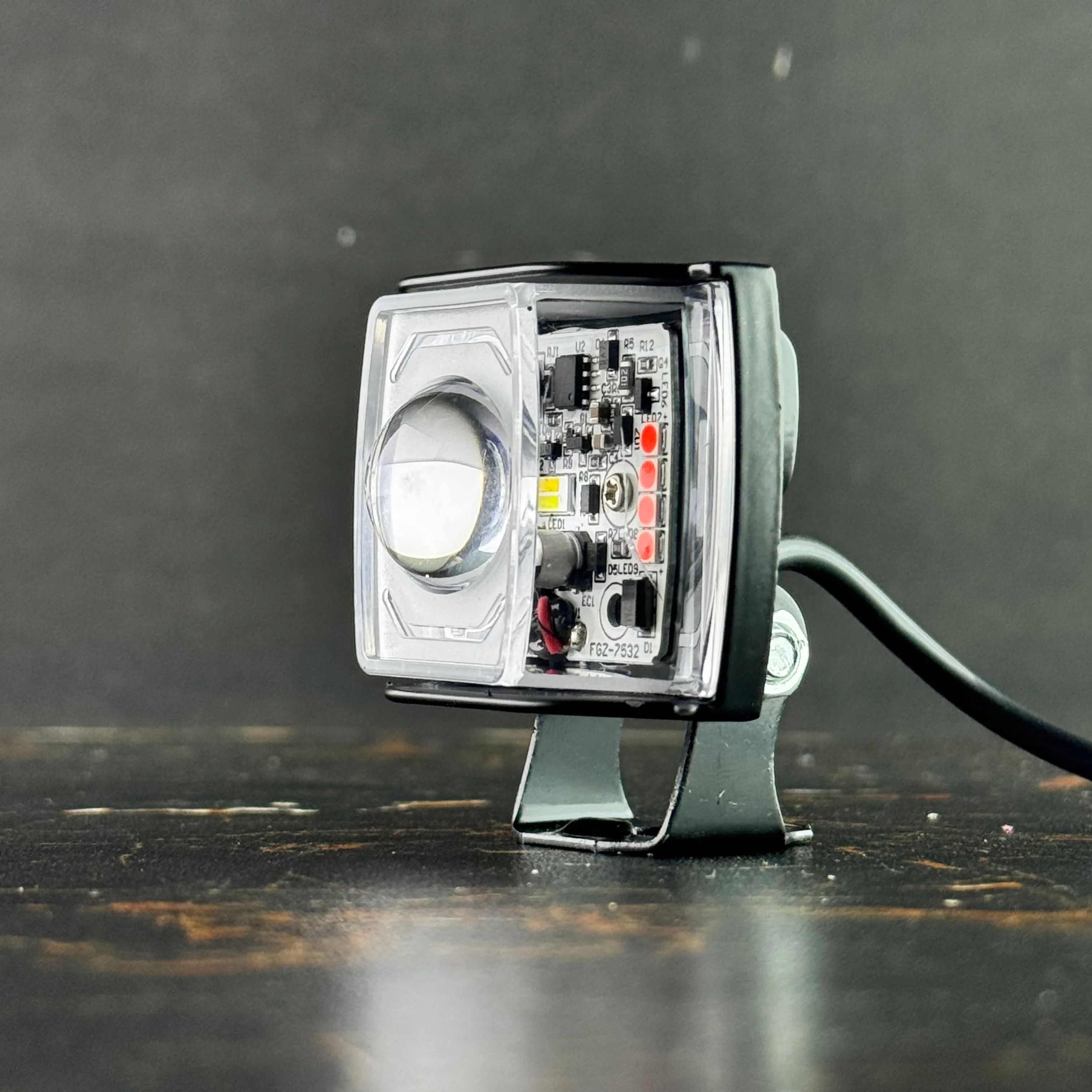 1 Lens Dolphin Light - Image 2