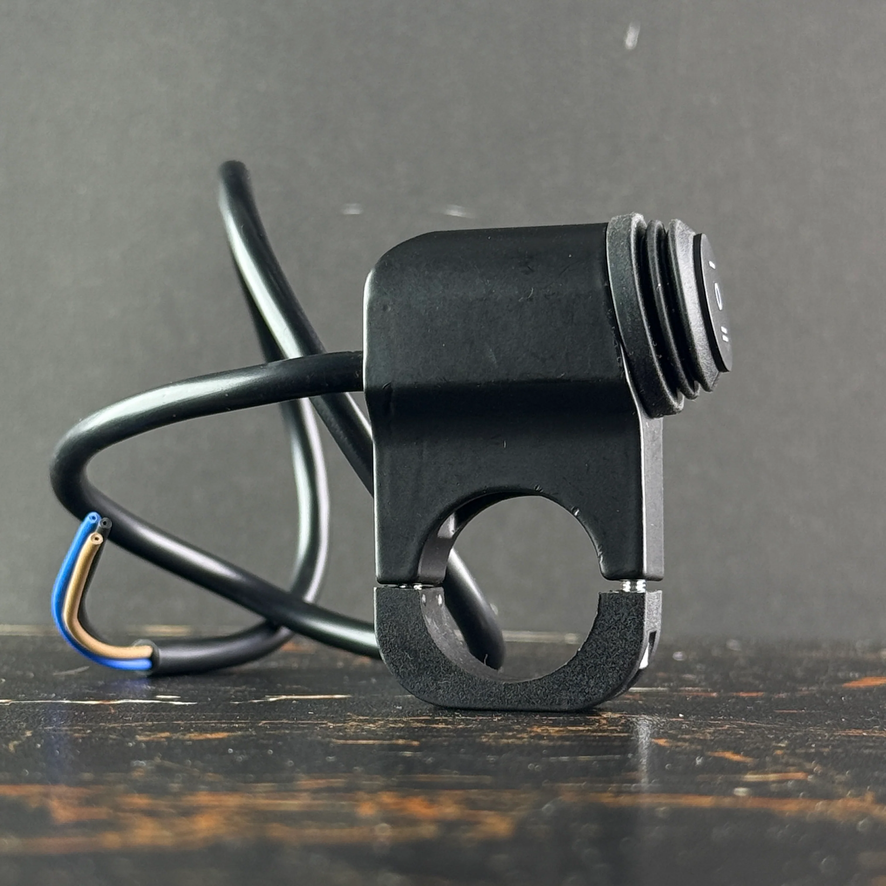 Single Metal Button - Image 2