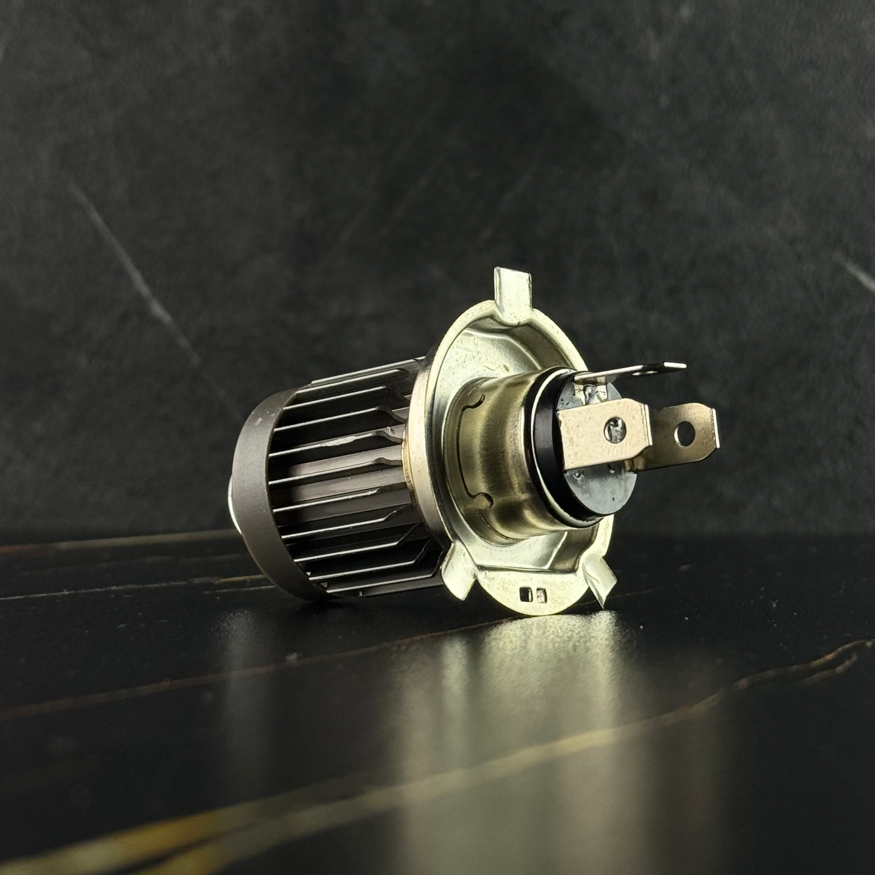 H4 LED Projector Headlight Bulb - Image 3