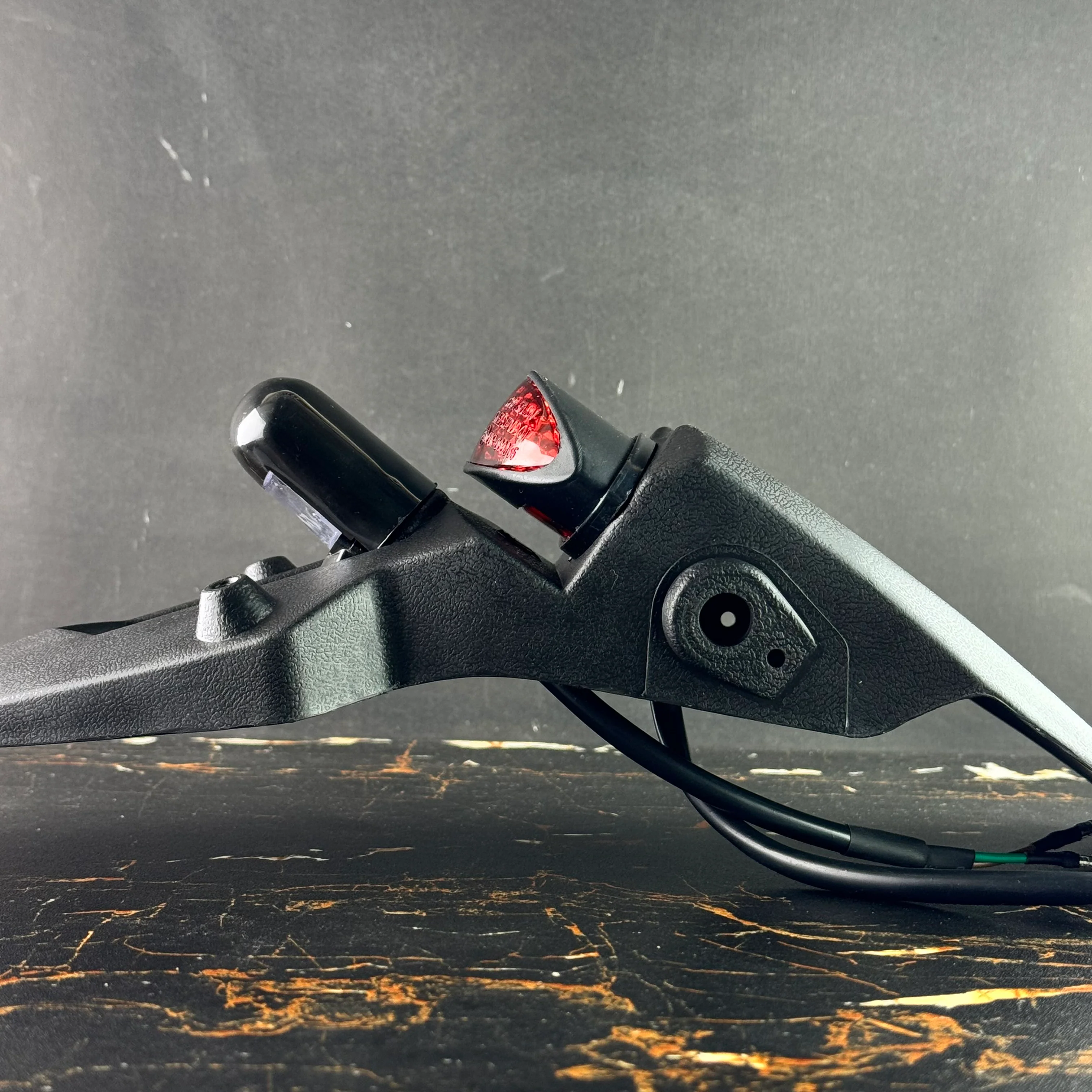 Plastic Back Tail with Backlight - Image 2